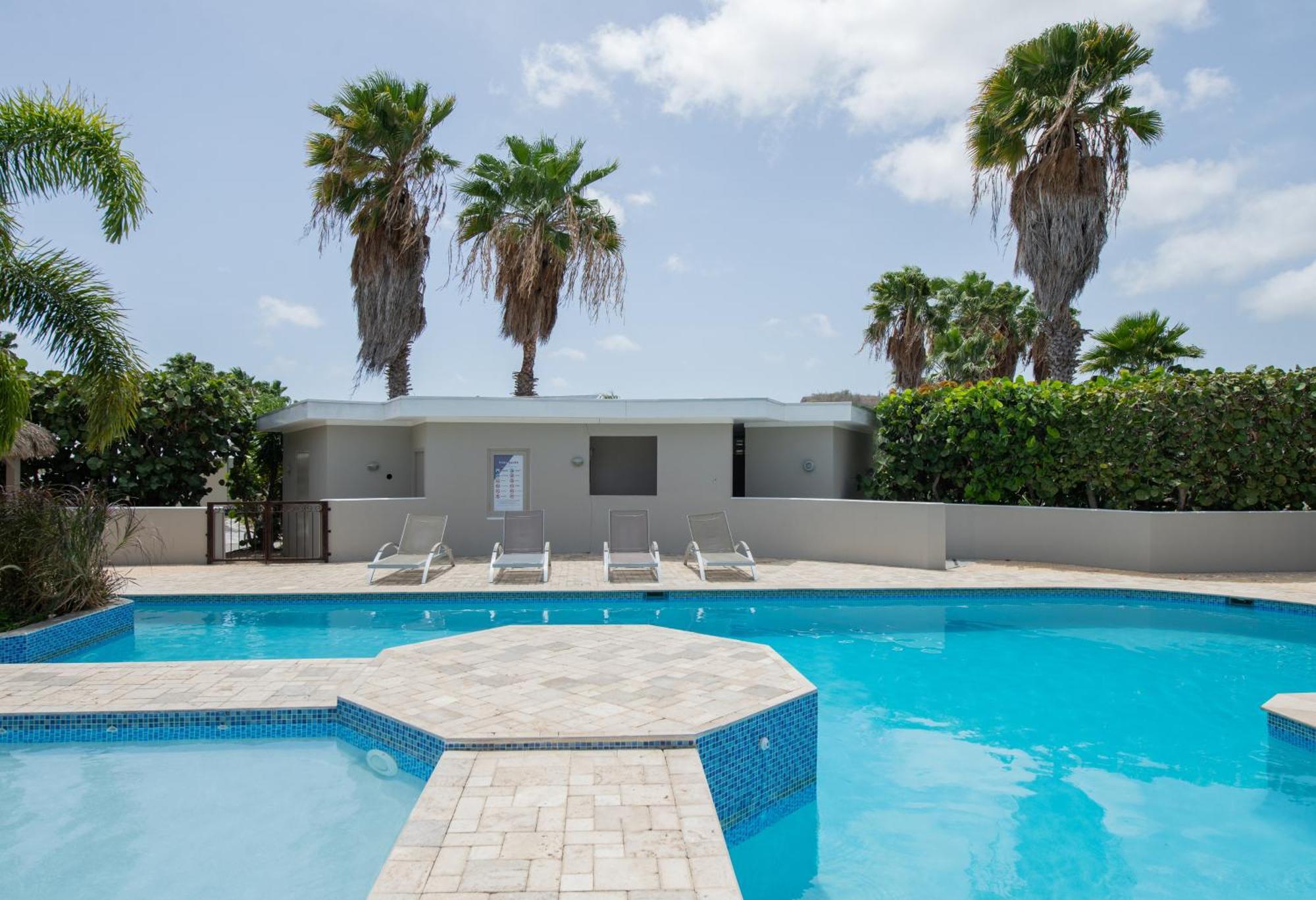 Villa At Secured Gated Resort Near Mambo Beach! Willemstad Exterior photo